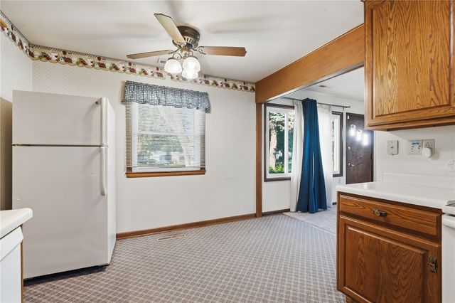 1360 Starry Drive, Marion, IA 52302