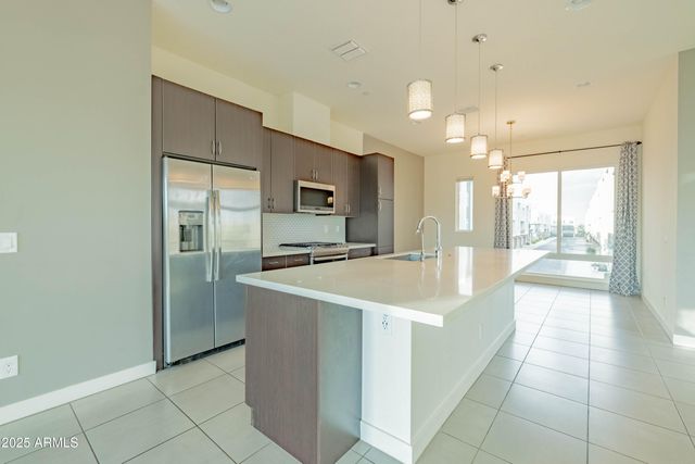 6850 E McDowell Road 7, Scottsdale, AZ 85257