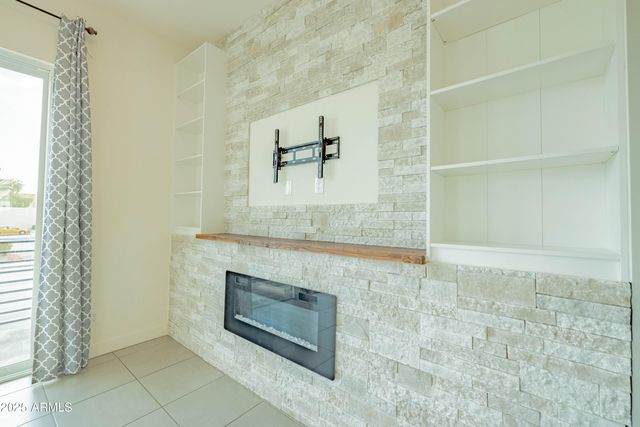 6850 E McDowell Road 7, Scottsdale, AZ 85257