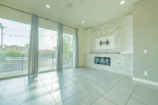 6850 E McDowell Road 7, Scottsdale, AZ 85257
