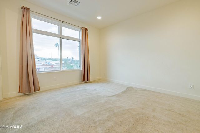 6850 E McDowell Road 7, Scottsdale, AZ 85257