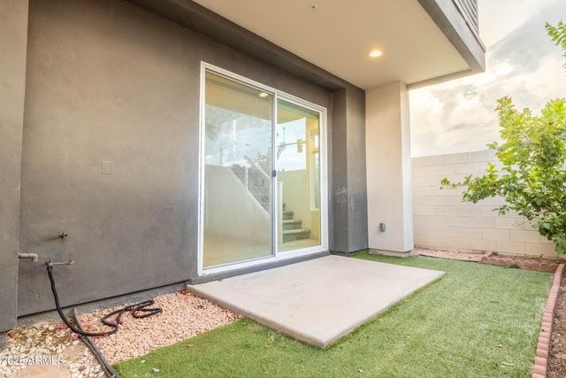 6850 E McDowell Road 7, Scottsdale, AZ 85257
