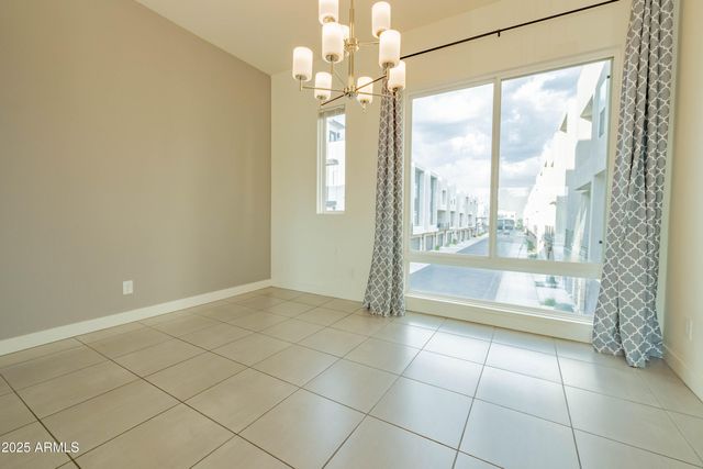 6850 E McDowell Road 7, Scottsdale, AZ 85257