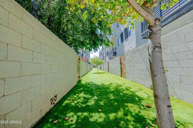 6850 E McDowell Road 7, Scottsdale, AZ 85257