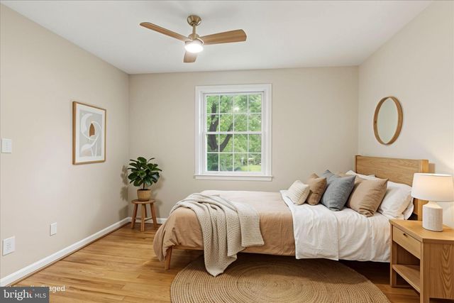 8805 STARK RD, Annandale, VA 22003