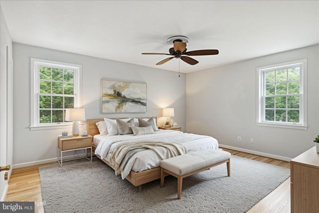 8805 STARK RD, Annandale, VA 22003