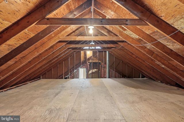 8805 STARK RD, Annandale, VA 22003