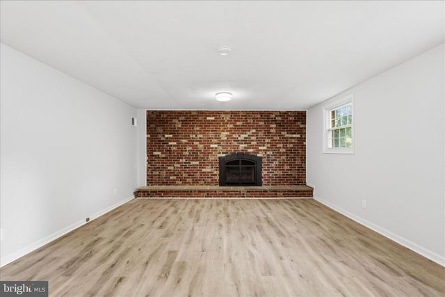 8805 STARK RD, Annandale, VA 22003