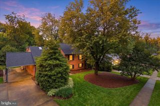 8805 STARK RD, Annandale, VA 22003