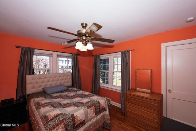 2814 Halsey Drive, Schenectady, NY 12304