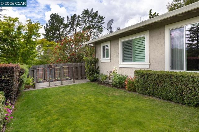 1225 Worchester Ct, Walnut Creek, CA 94596