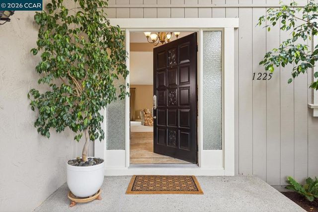 1225 Worchester Ct, Walnut Creek, CA 94596
