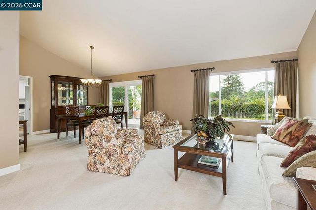 1225 Worchester Ct, Walnut Creek, CA 94596
