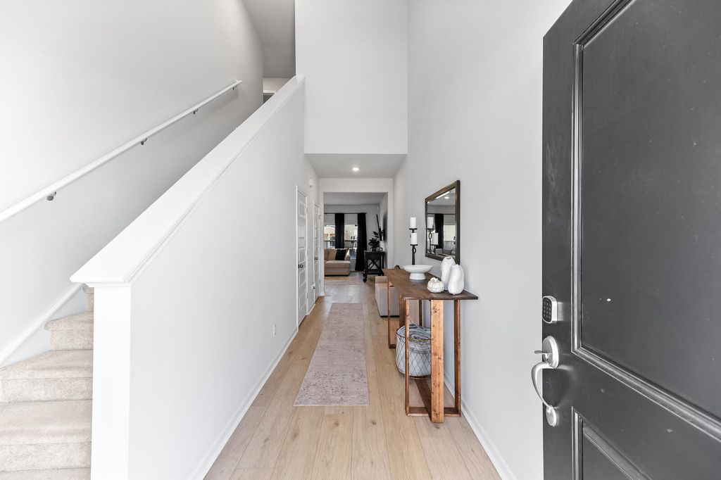 Image 3 of property listing at 142 Post Mill Drive, Summerville, SC 29485