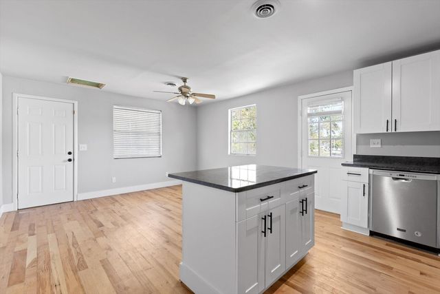 200 S Aster Avenue 2, Chattanooga, TN 37419