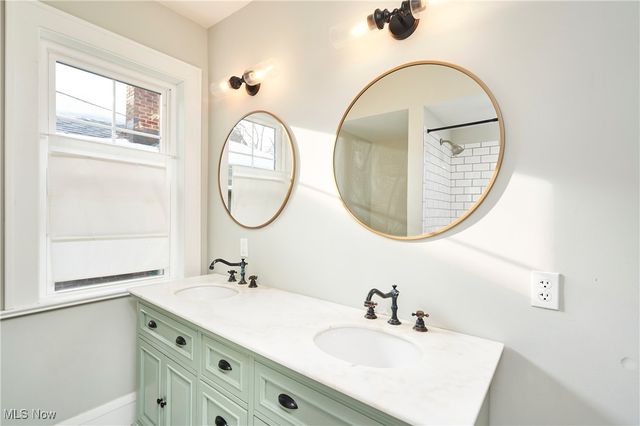 141 Storer Avenue, Akron, OH 44302