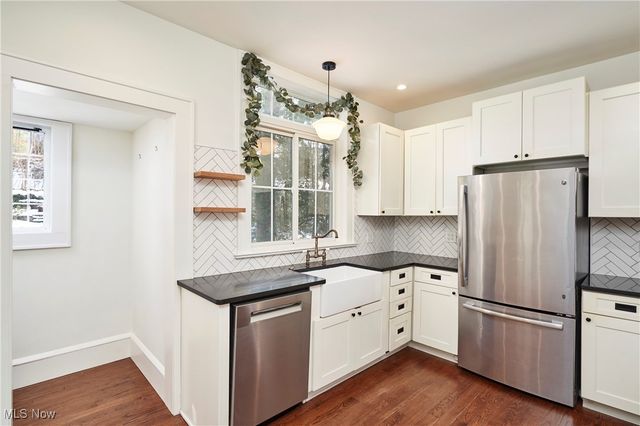 141 Storer Avenue, Akron, OH 44302