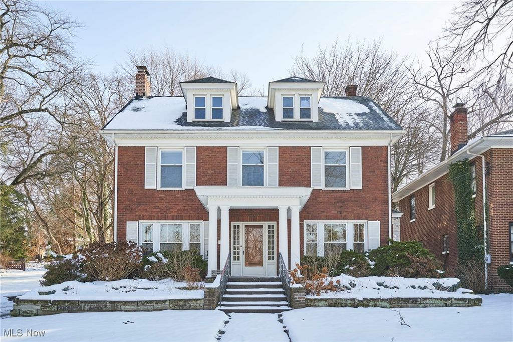 141 Storer Avenue, Akron, OH 44302