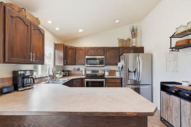 8708 N WARREN St, Spokane, WA 99208