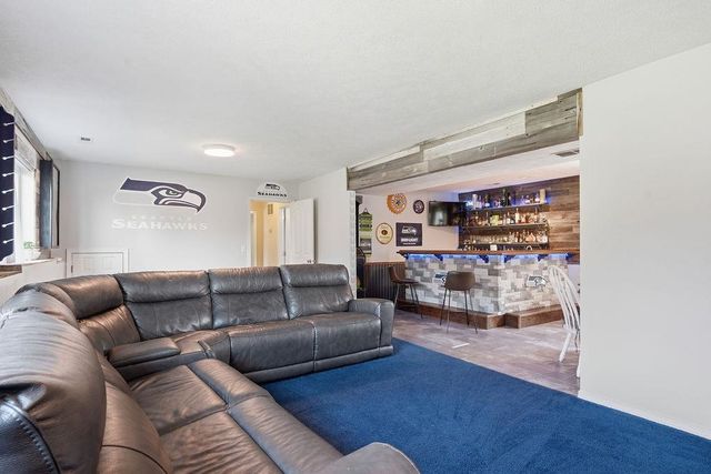 8708 N WARREN St, Spokane, WA 99208