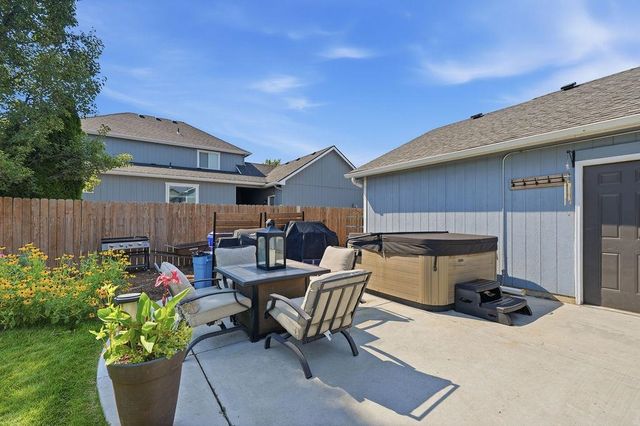 8708 N WARREN St, Spokane, WA 99208