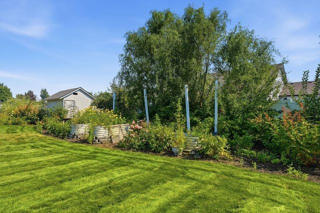 8708 N WARREN St, Spokane, WA 99208