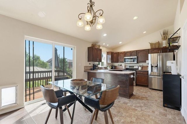 8708 N WARREN St, Spokane, WA 99208