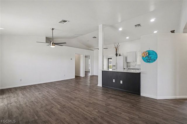 1905 SW 11th ST, Cape Coral, FL 33991