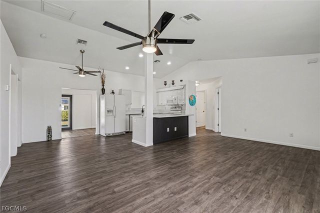 1905 SW 11th ST, Cape Coral, FL 33991