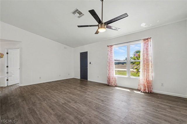 1905 SW 11th ST, Cape Coral, FL 33991