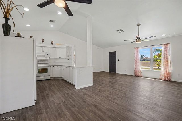 1905 SW 11th ST, Cape Coral, FL 33991