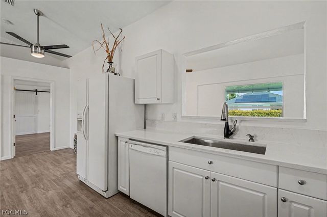 1905 SW 11th ST, Cape Coral, FL 33991