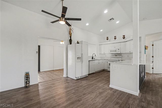 1905 SW 11th ST, Cape Coral, FL 33991