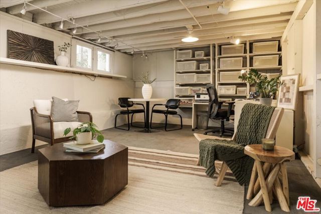 2315 Cove Avenue, Los Angeles, CA 90039