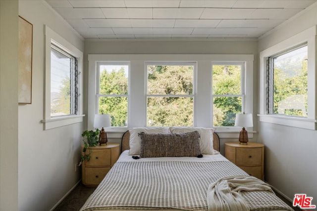 2315 Cove Avenue, Los Angeles, CA 90039