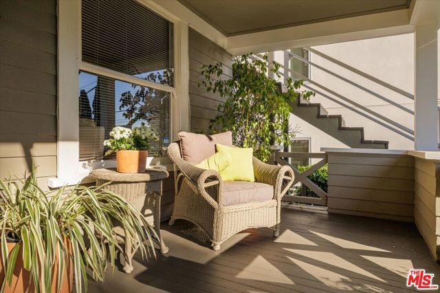 2315 Cove Avenue, Los Angeles, CA 90039