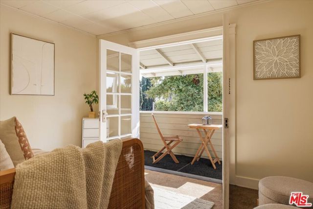 2315 Cove Avenue, Los Angeles, CA 90039