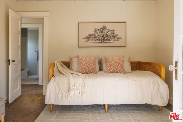 2315 Cove Avenue, Los Angeles, CA 90039