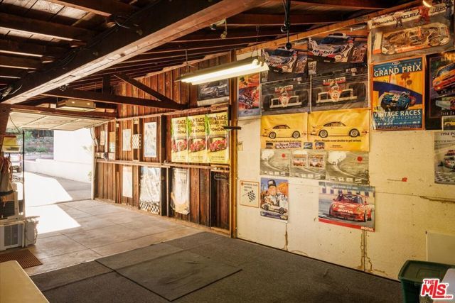 2315 Cove Avenue, Los Angeles, CA 90039