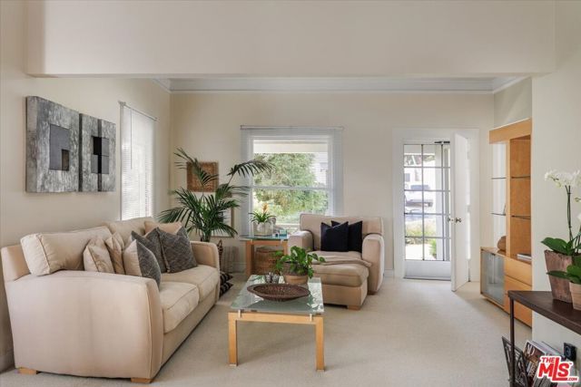 2315 Cove Avenue, Los Angeles, CA 90039