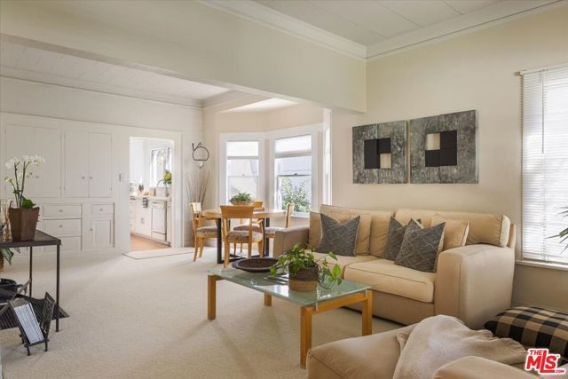 2315 Cove Avenue, Los Angeles, CA 90039