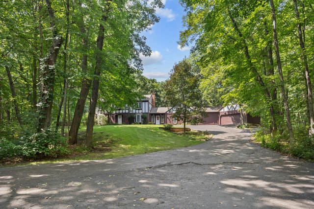 34W398 Country Club Road, Wayne, IL 60184