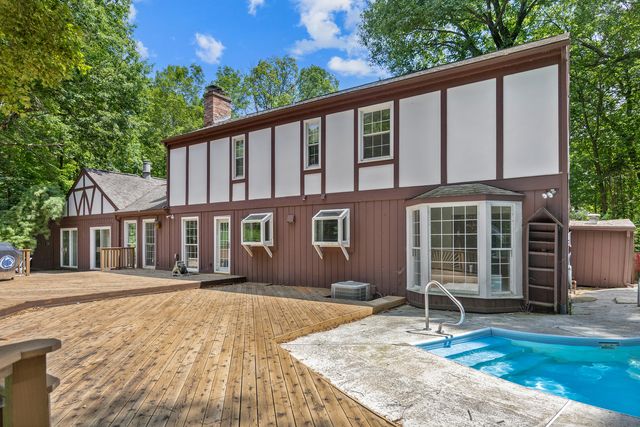34W398 Country Club Road, Wayne, IL 60184