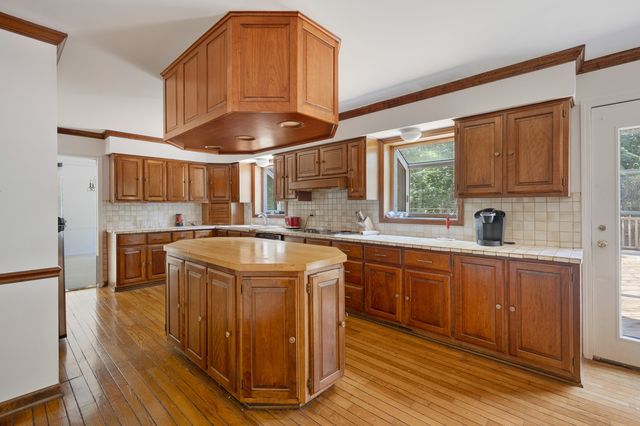 34W398 Country Club Road, Wayne, IL 60184