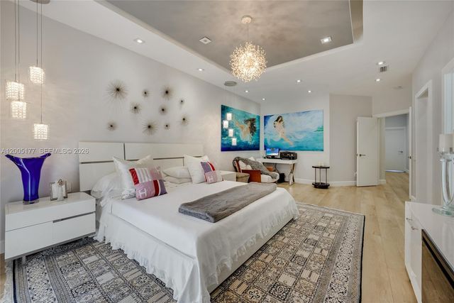 1366 W Harbor View W, Hollywood, FL 33019