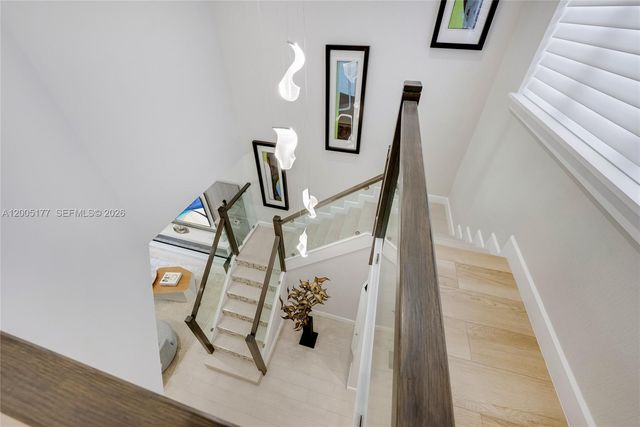 1366 W Harbor View W, Hollywood, FL 33019