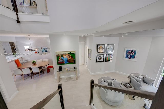 1366 W Harbor View W, Hollywood, FL 33019