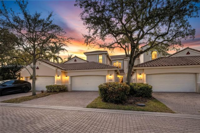 1366 W Harbor View W, Hollywood, FL 33019