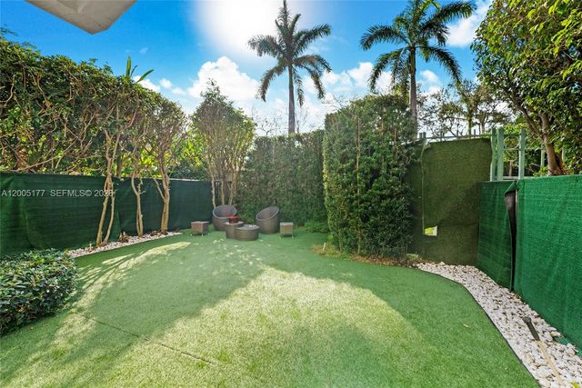 1366 W Harbor View W, Hollywood, FL 33019