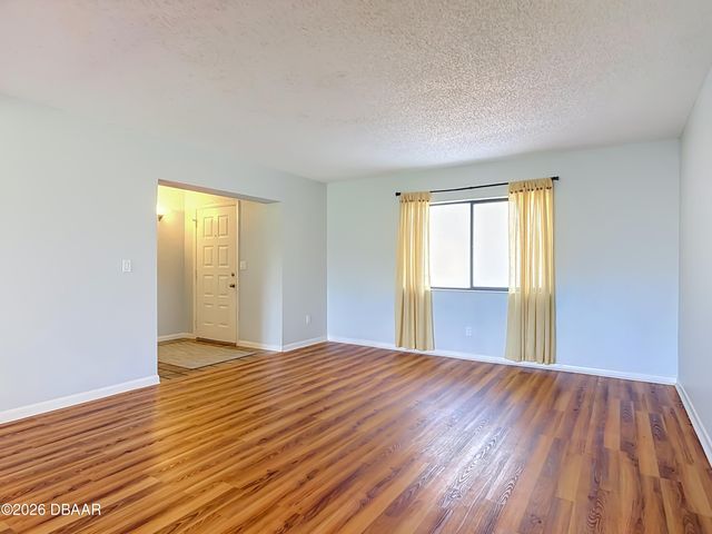 275 Indigo Dr Unit 105, Daytona Beach, FL 32114